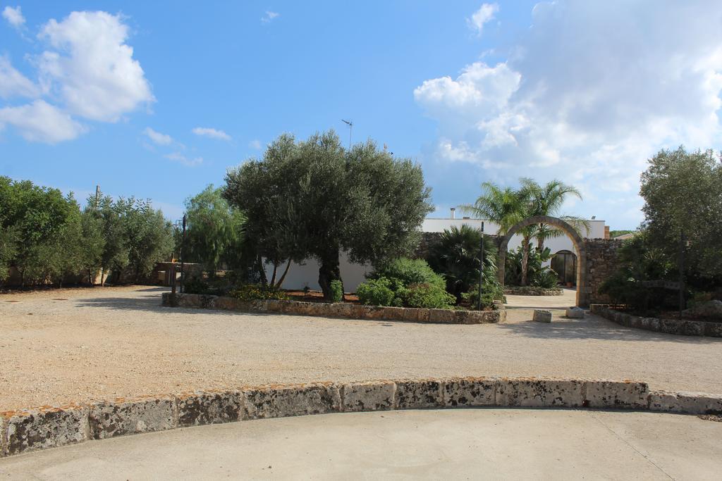 Azienda Agrituristica Masseria La Verna Patù Exteriör bild