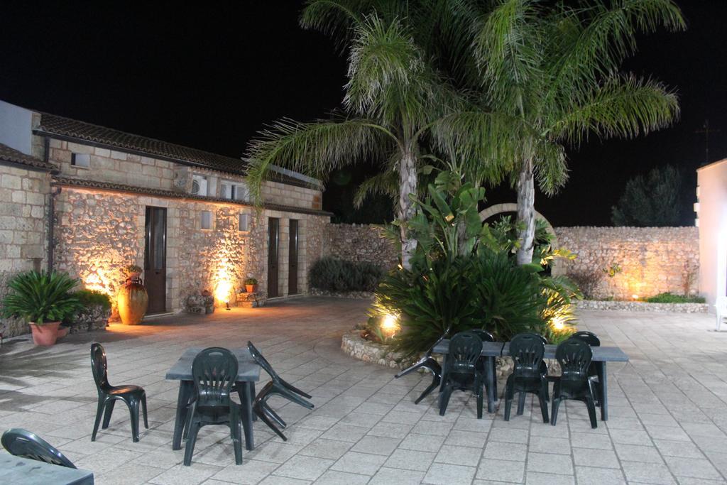 Azienda Agrituristica Masseria La Verna Patù Exteriör bild