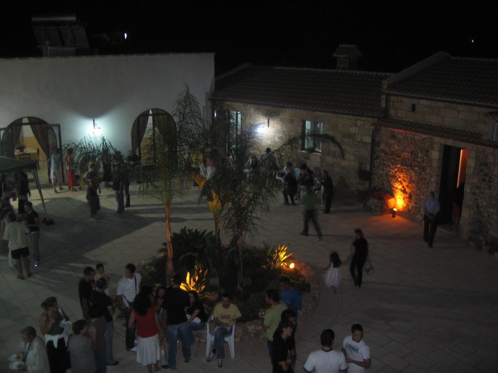 Azienda Agrituristica Masseria La Verna Patù Exteriör bild