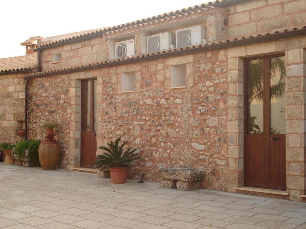 Azienda Agrituristica Masseria La Verna Patù Exteriör bild